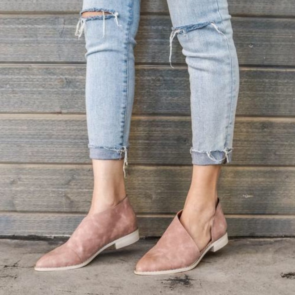 Mi.iM 'Freya' Side Cutout Flats
